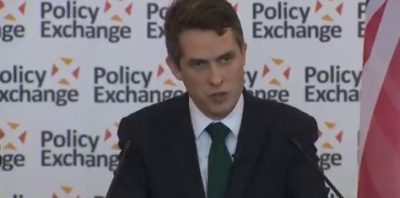 Министр обороны Великобритании заявил, что Россия должна "заткнуться"