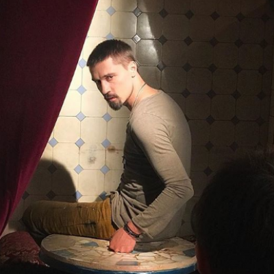 Дима Билан позировал в ванне
