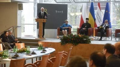 Яценюк в Варшаве — представителям ЕС: "Наше поражение — это ваша катастрофа"