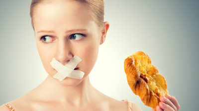 Правильное питание — В отпуске не стоит кардинально менять режим питания, посоветовала диетолог