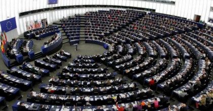 Европарламент призвал приготовиться к введению жестких санкций против России