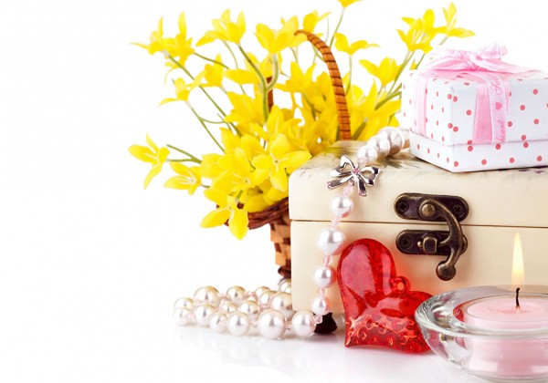 Поздравления с Днем ангела Елены на словах и в анимированных открытках