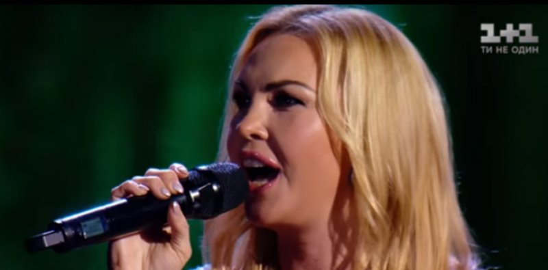 Мати відомої української співачки потрапила в ДТП