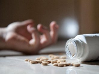 Таблетки, самоубийство