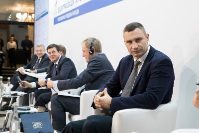 Децентрализация должна обеспечить городам полномочия и средства - Кличко Децентрализация должна обеспечить городам полномочия и средства - Кличко