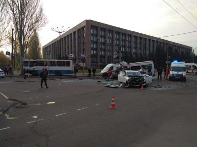 "Главред" собрал главную информацию о масштабном смертельном ДТП в Кривом Роге
