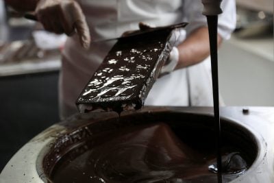 Польза шоколада — Черный шоколад способствует распаду в организме самого опасного жира, сообщила Ульяна Супрун