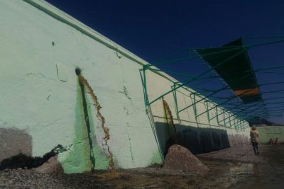 "Скрепо-извержение". В Сети потешаются над "фонтаном" фекалий на крымском пляже