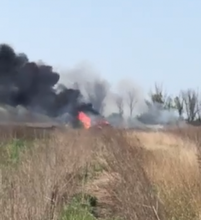 На Донбассе боевики уничтожили авто волонтеров с гуманитарной помощью