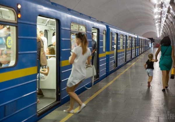 Коллапс в метро Киева: не работают три станции