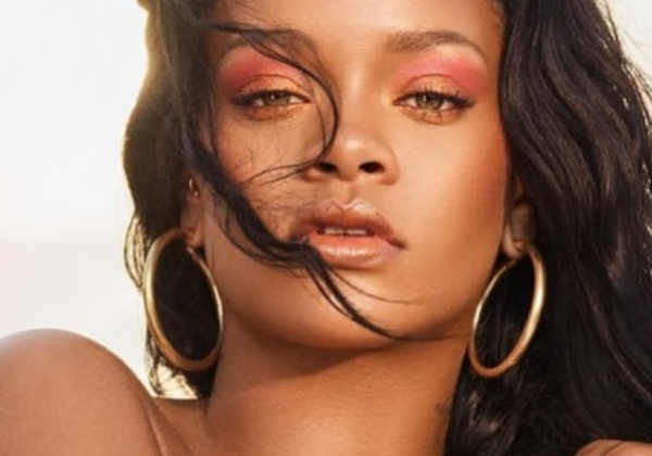 Рианна показала результат похудения в фотосессии Vogue