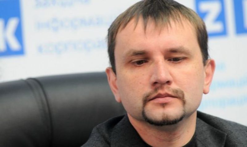 Вятрович взбесился из-за русских букв на клавиатуре гаджета в Раде