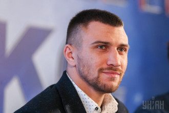 Василий Ломаченко намерен вернуться на ринг зимой