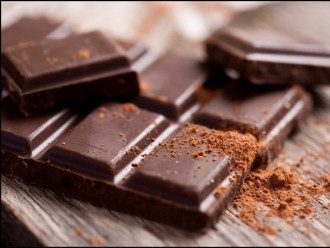 Не стоит есть белый и молочный шоколад, сообщила эксперт - Вреден шоколад