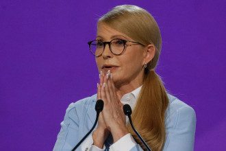 Юлія Тимошенко забула оновити манікюр Юлія Тимошенко забула оновити манікюр