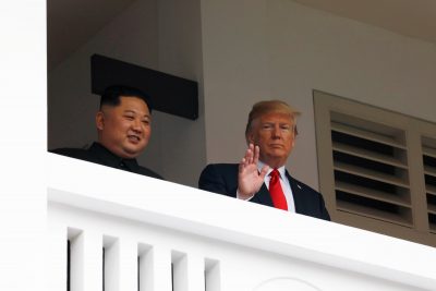 Дональд Трамп утверждает, что у них с Ким Чен Ыном любовь