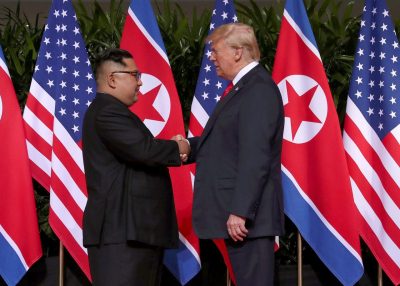 Трамп и Ким Чен Ын Трамп и Ким Чен Ын