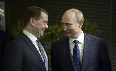 Эксперт полагает, что Владимир Путин и Дмитрий Медведев — пара "*****асов" политики