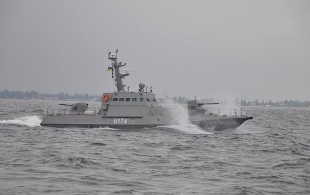 По украинскому катеру на Азове из пушки стрелял российский пограничный сторожевой корабль По украинскому катеру на Азове из пушки стрелял российский пограничный сторожевой корабль