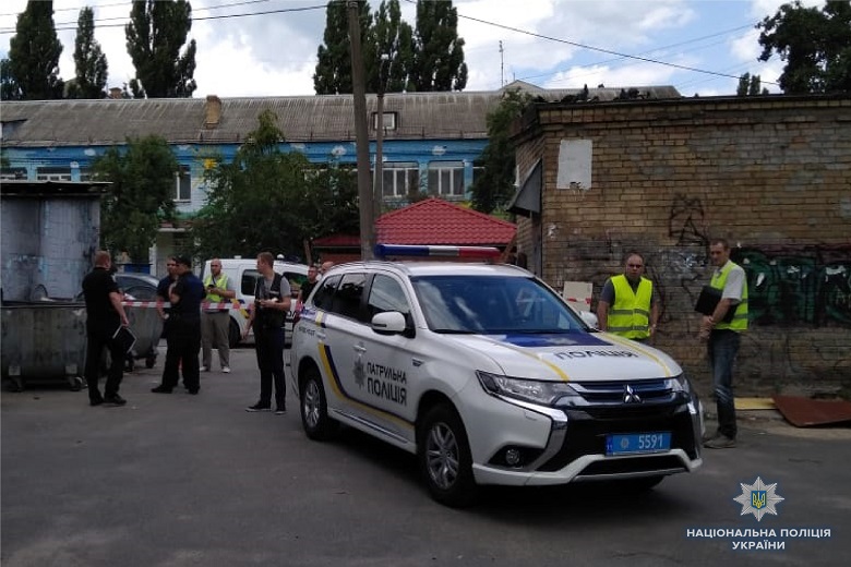 СМИ: В Киеве средь бела застрелили полицейского