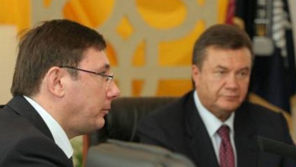 Почему ЕС снял санкции с Януковича и Ко и чего ждать Украине Почему ЕС снял санкции с Януковича и Ко и чего ждать Украине