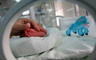 Младенец в больнице Младенец в больнице