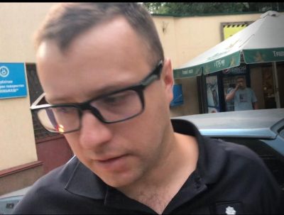 В Ирпене активист обвинил полицейского в попытке откусить ему нос: видео
