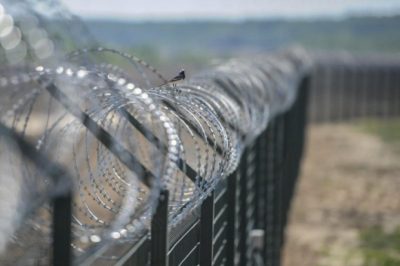 Україна різко відповіла Росії після заяв про припинення будівництва стіни на кордоні Україна різко відповіла Росії після заяв про припинення будівництва стіни на кордоні