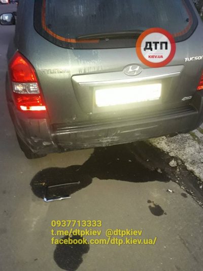 "Пьяный экшн". В Киеве "неадекват" гонял на иномарке и устроил ДТП, фото