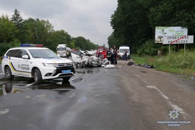 Трагедия под Хмельницким: в ДТП погибла целая семья