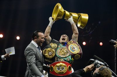 Александр Усик