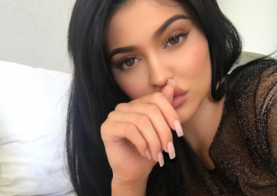 Миллион долларов за пост: названы самые высокооплачиваемые звезды Instagram