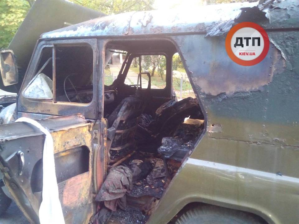 В Киеве в авто сгорел мужчина В Киеве в авто сгорел мужчина