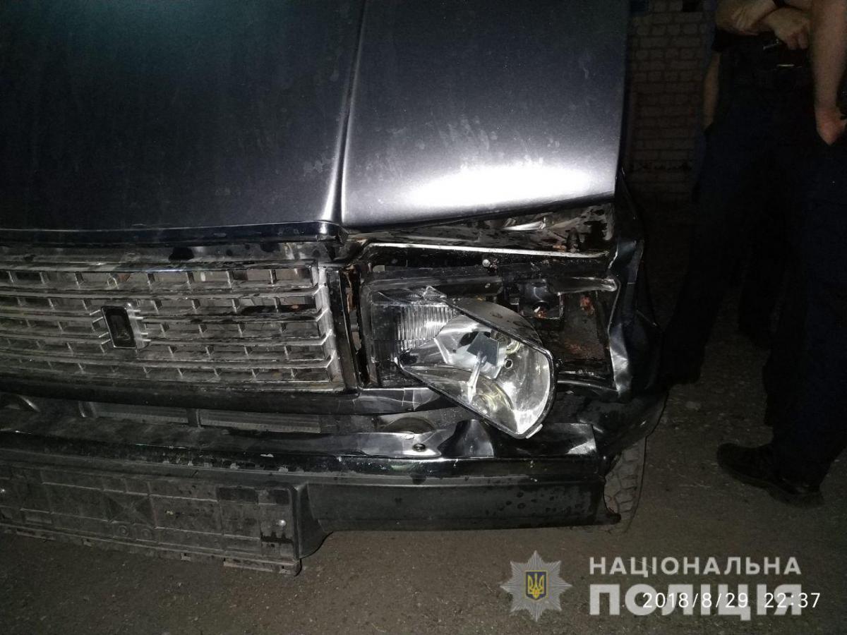 Под Днепром "ВАЗ" на переходе сбила девочку, пострадавшая умерла Под Днепром "ВАЗ" на переходе сбила девочку, пострадавшая умерла
