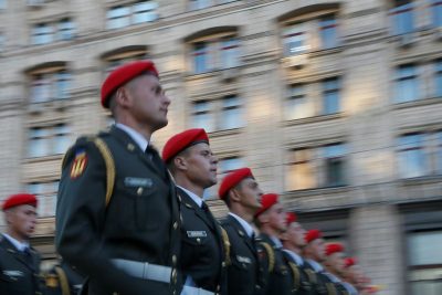 Почему отменили военный парад и какие есть альтернативы