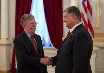 США помогут защититься от вмешательства России в украинские выборы