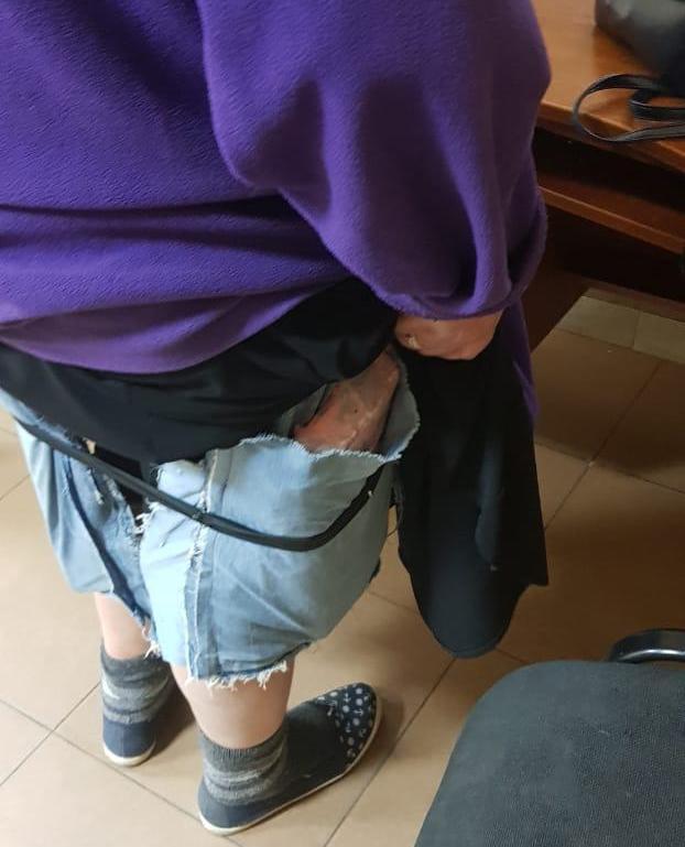 Женщина оригинально пыталась провезти контрабанду Женщина оригинально пыталась провезти контрабанду