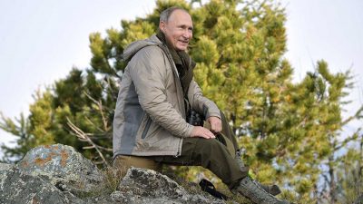 Путин празднует день рождения в веселой компании – Песков