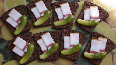 Эксперты рассказали о резком подорожании бутерброда с салом в Украине