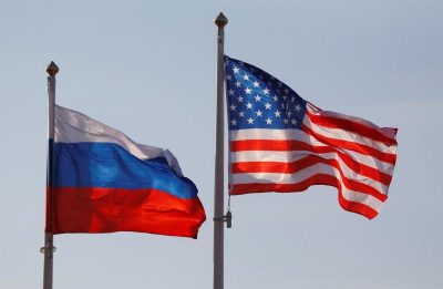 Флаги РФ и США