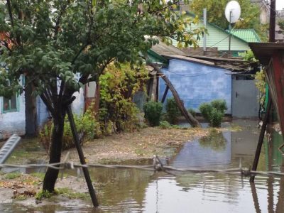 Мощный ливень затопил Бердянск: опубликовано зрелищное видео