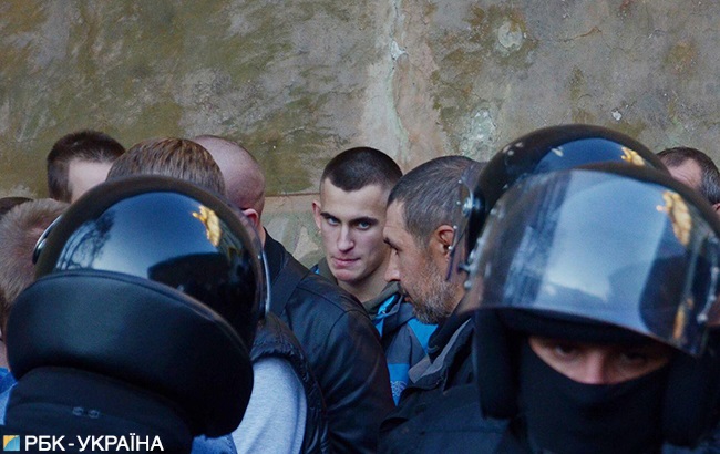 Массовые акции в центре Киева: полиция задержала десятки 