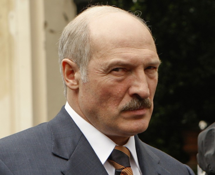 Девушка отказалась уступить дорогу кортежу Лукашенко