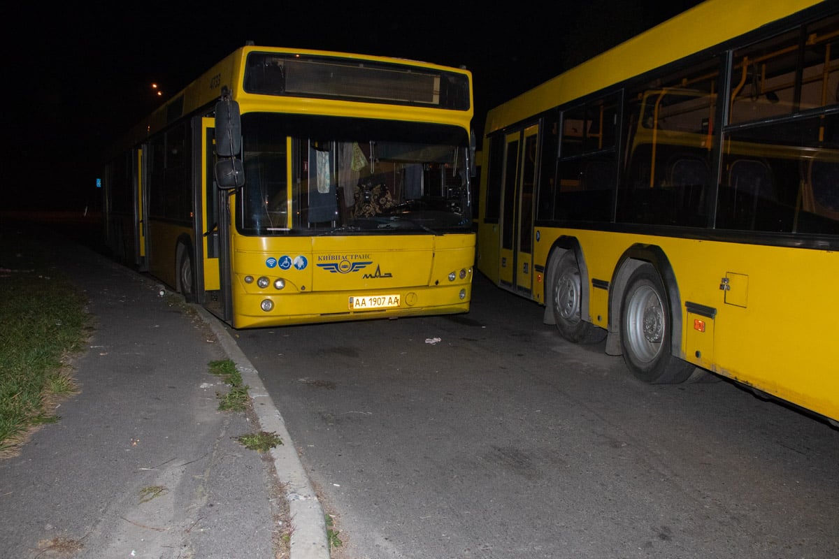 В Киеве автобусы убили кондуктора, опубликованы фото и видео с места трагедии