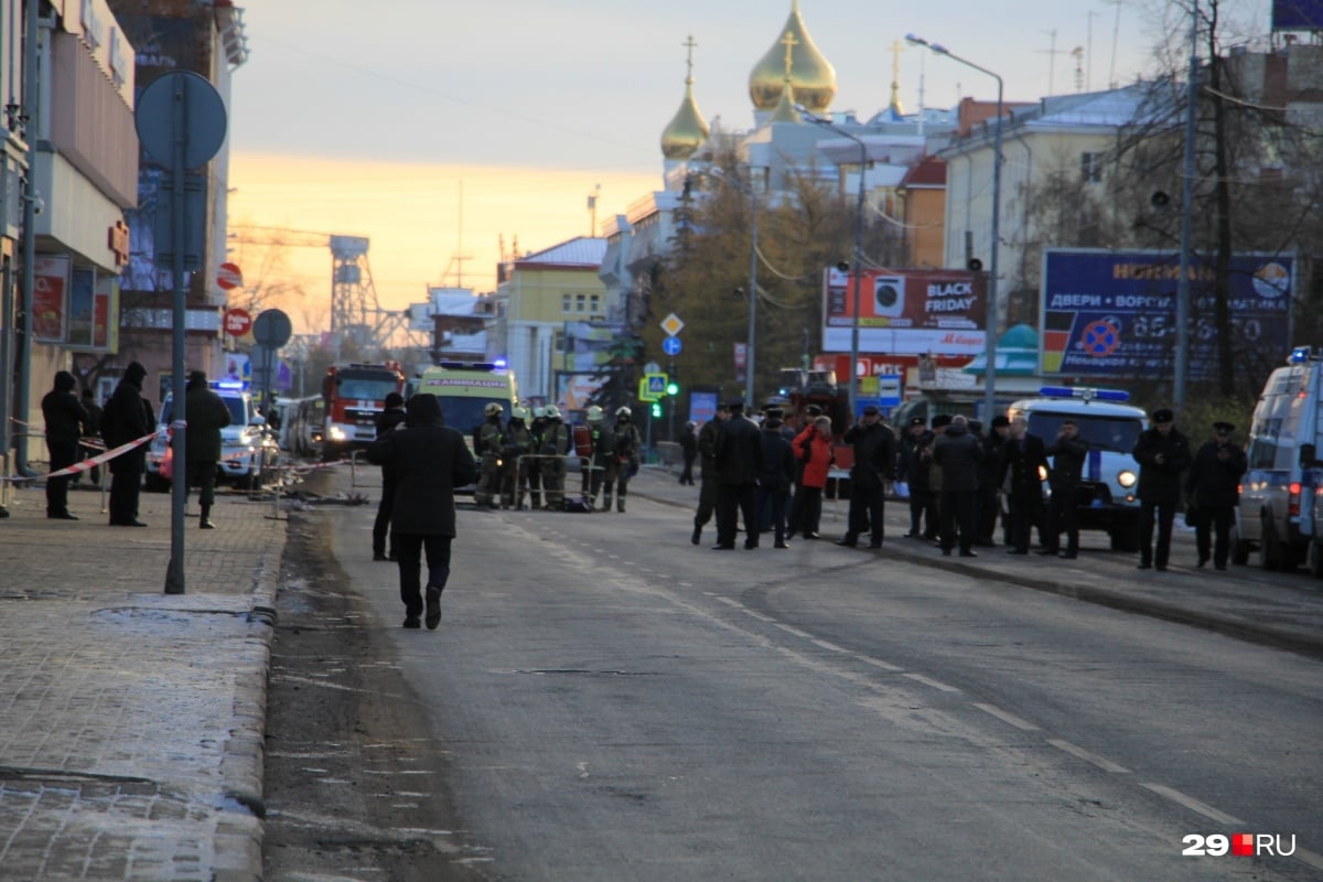В Архангельске в результате взрыва у ФСБ пострадали три человека