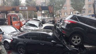 В Киеве произошло масштабное ДТП, повреждено много машин