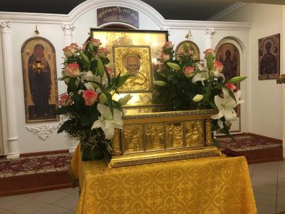 В Киев привезли мощи святого Николая