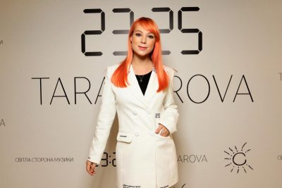 Светлана Тарабарова родила и показала первое фото с дочкой