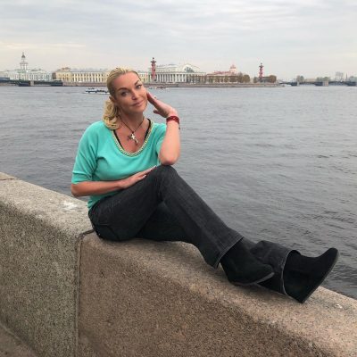 "Тощая стала": поклонники упрекнули Волочкову в излишней худобе