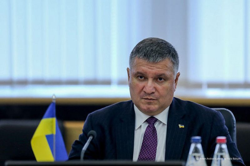СБУ і ДБР прийшли з обшуками до Авакова: ексміністр назвав причину